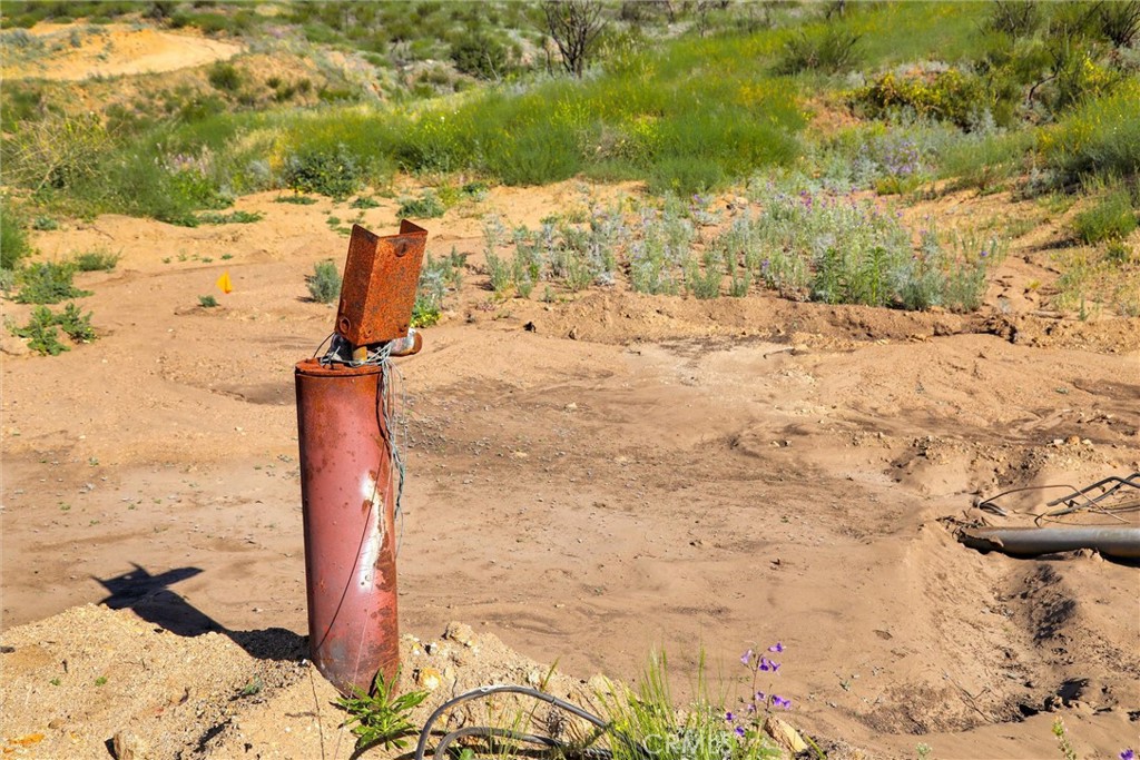 2 Decker Canyon Road