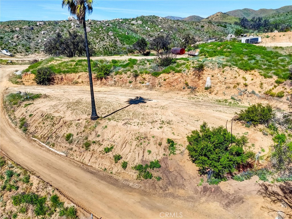 2 Decker Canyon Road