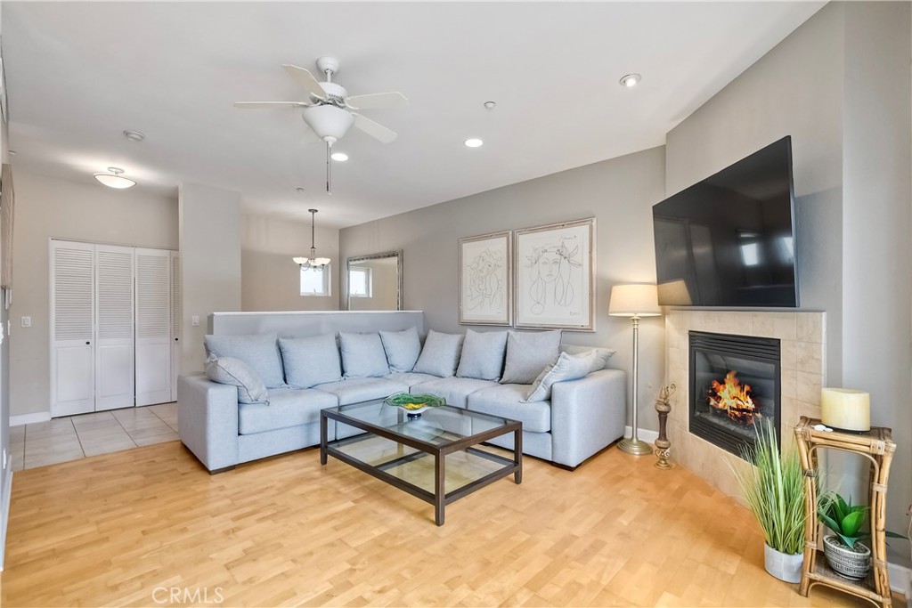 543 LAGUNA Drive