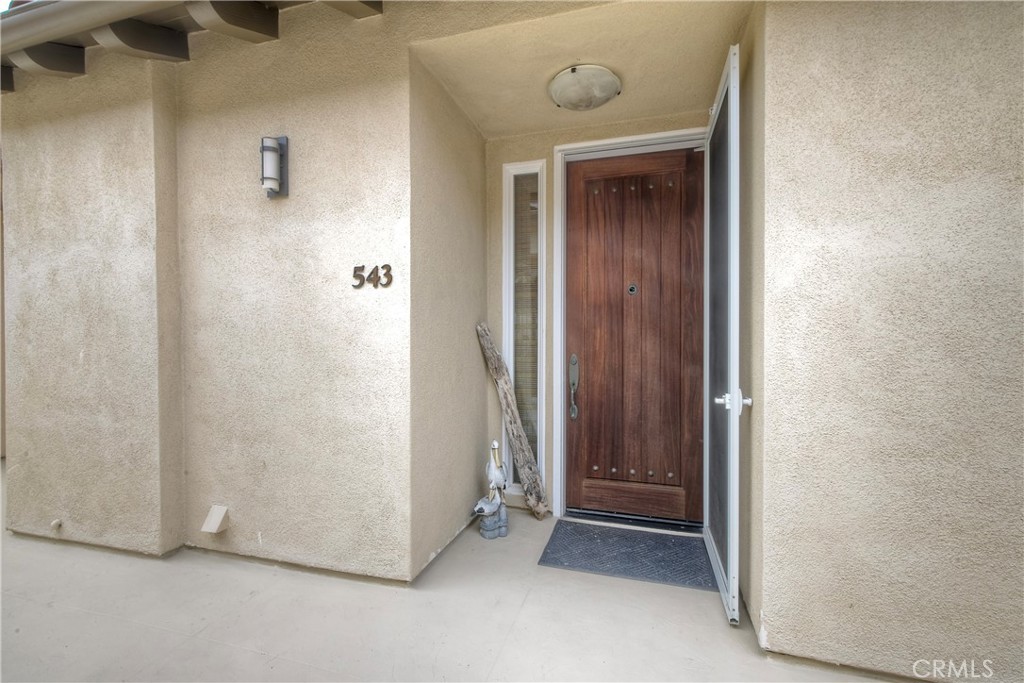 543 LAGUNA Drive