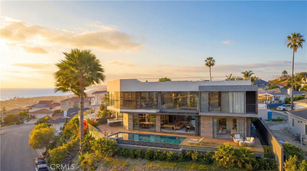 1205 Via La Mesa