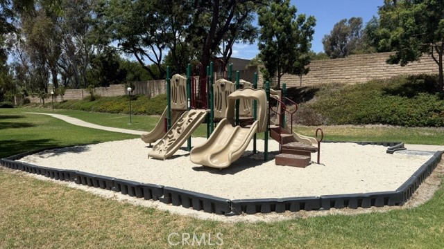 21281 Calle Recreo