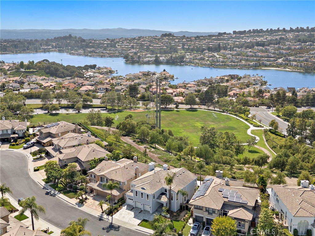 22661 Sweetmeadow