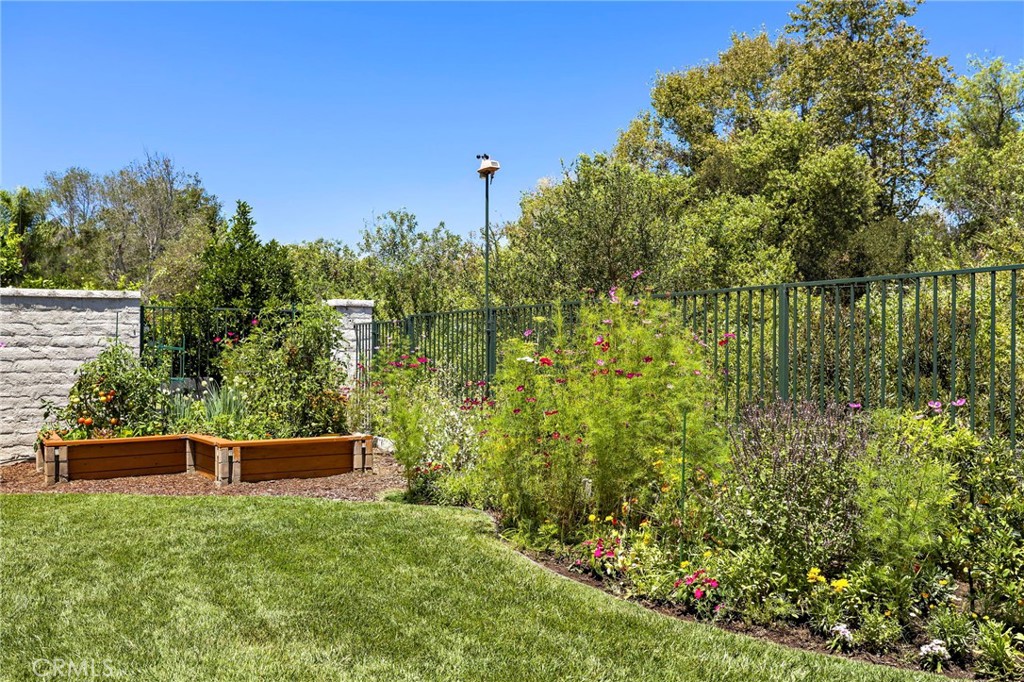 48 Downfield Way