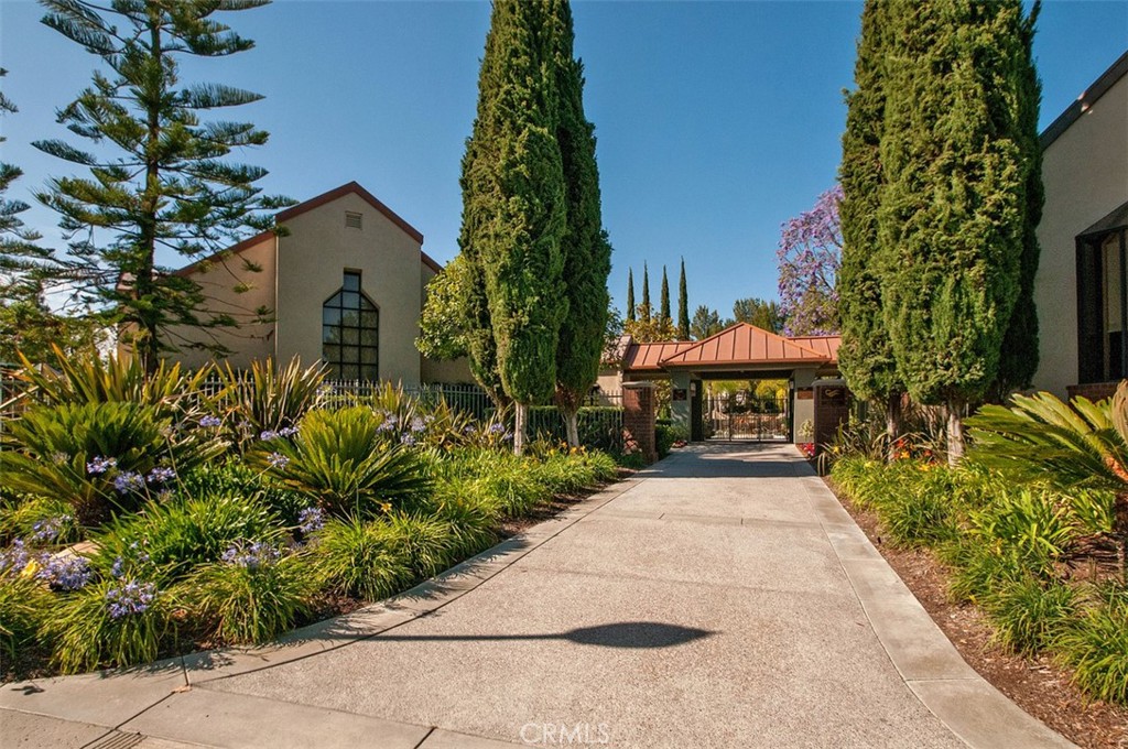 22385 Pineglen