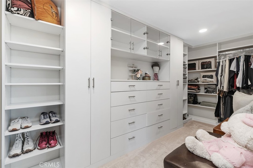 22385 Pineglen