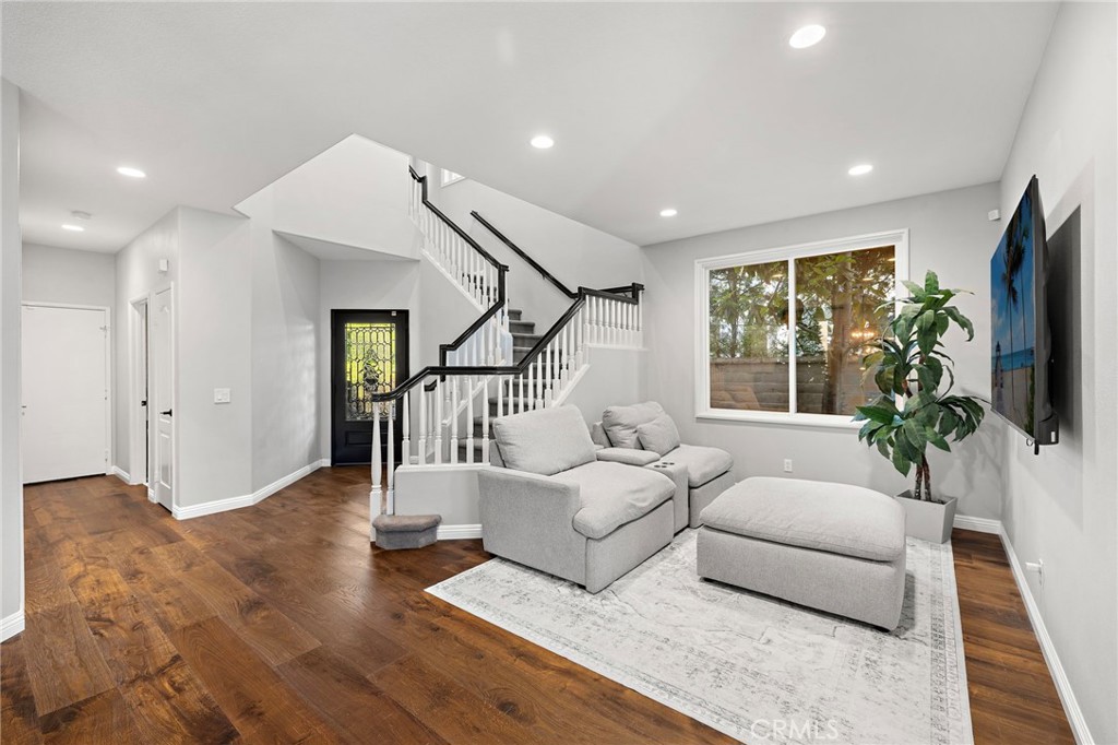 106 Dornoch Way