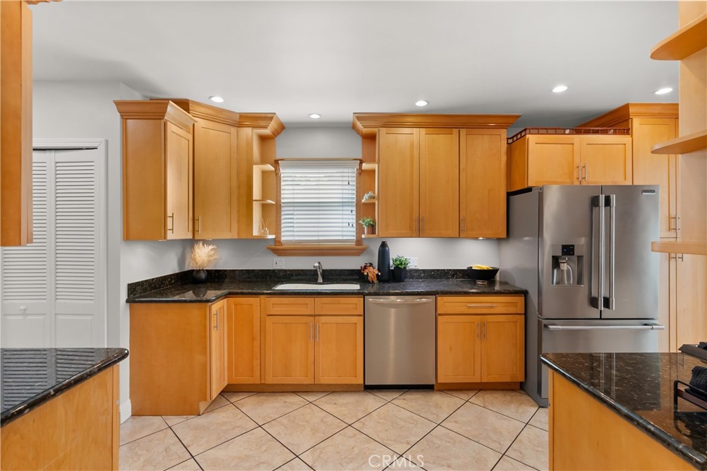 14015 Fernview Street