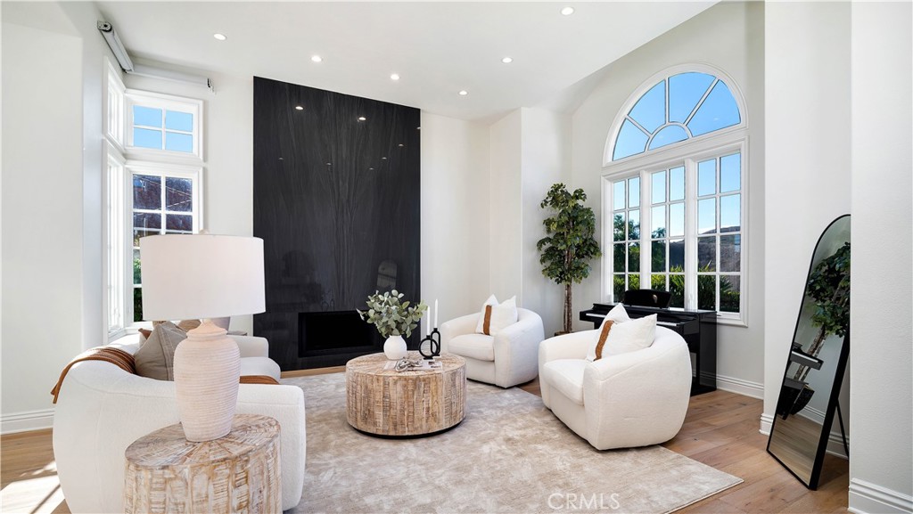 4855 Green Crest Drive