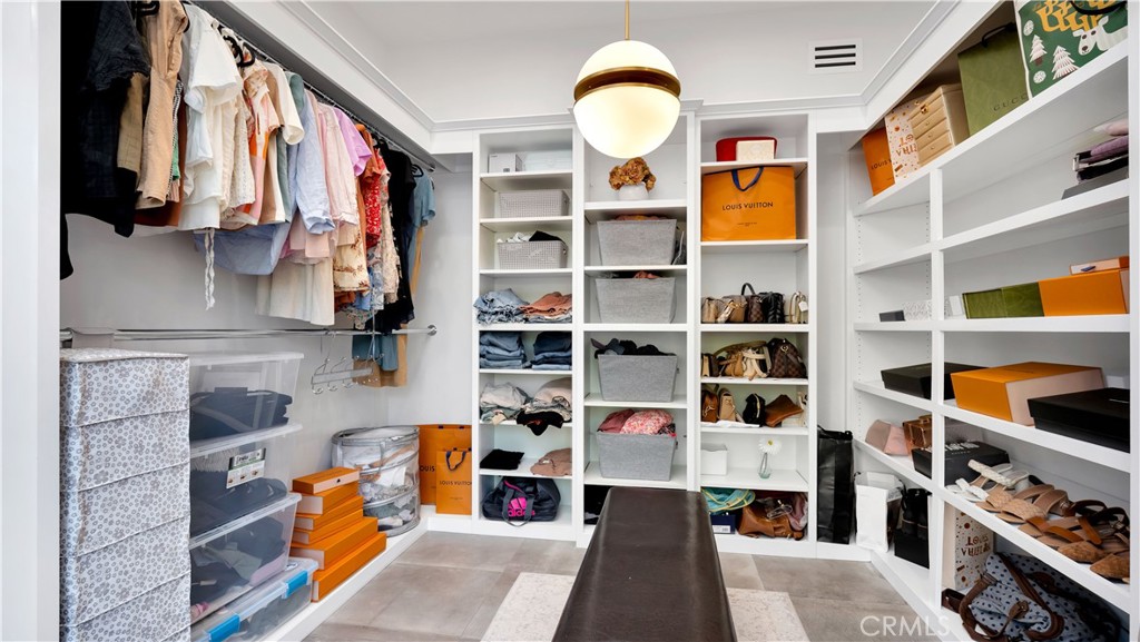 4855 Green Crest Drive