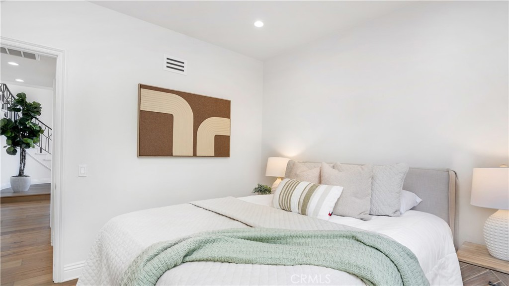 4855 Green Crest Drive