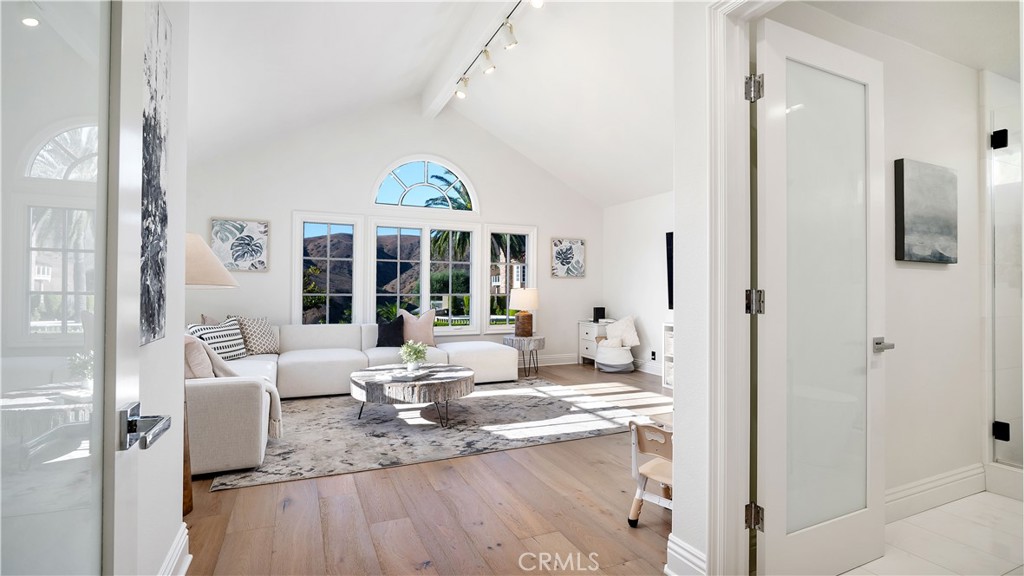 4855 Green Crest Drive