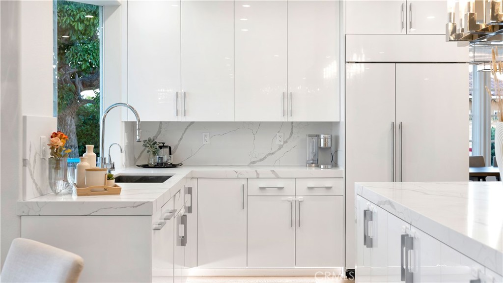 4855 Green Crest Drive