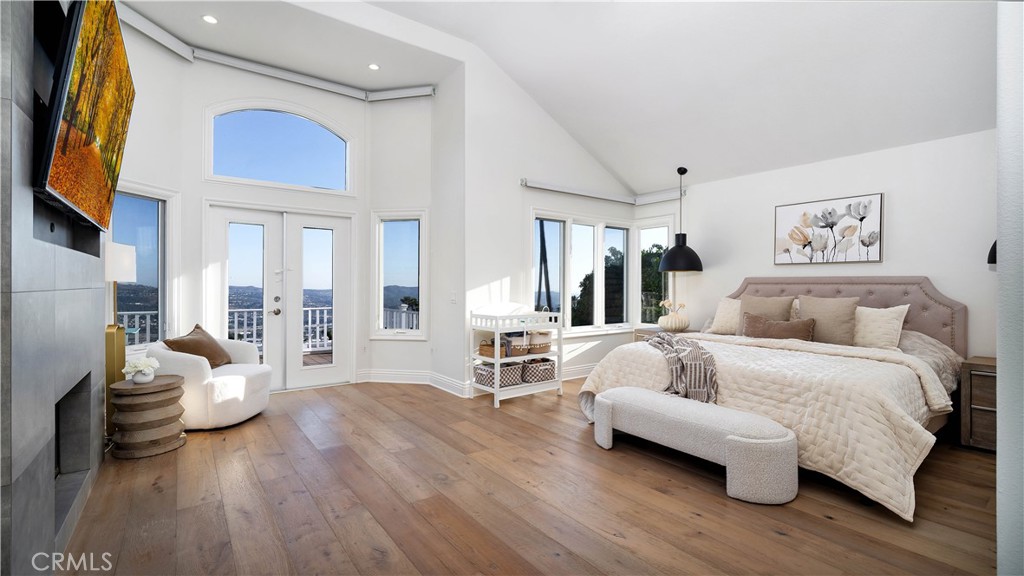 4855 Green Crest Drive