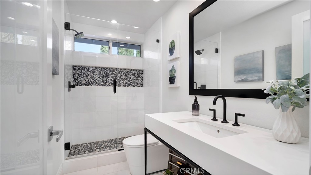 4855 Green Crest Drive