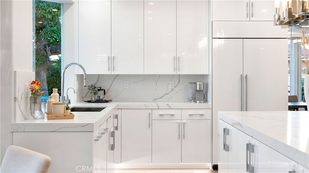 4855 Green Crest Drive