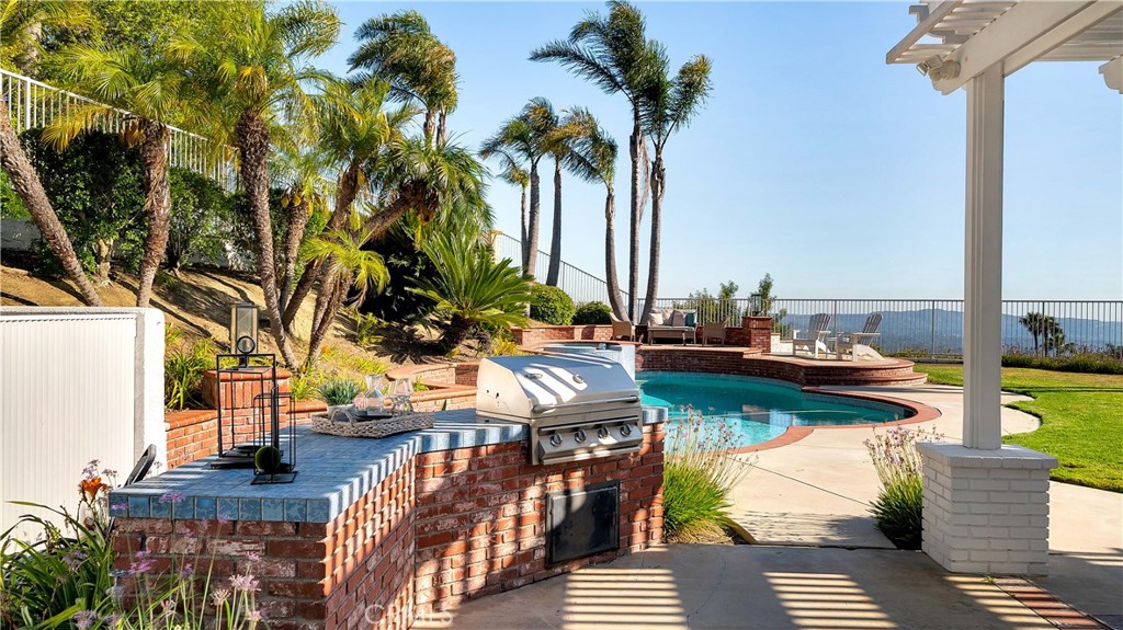 4855 Green Crest Drive