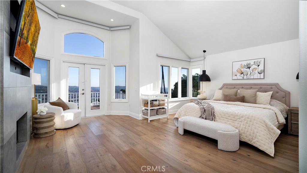 4855 Green Crest Drive