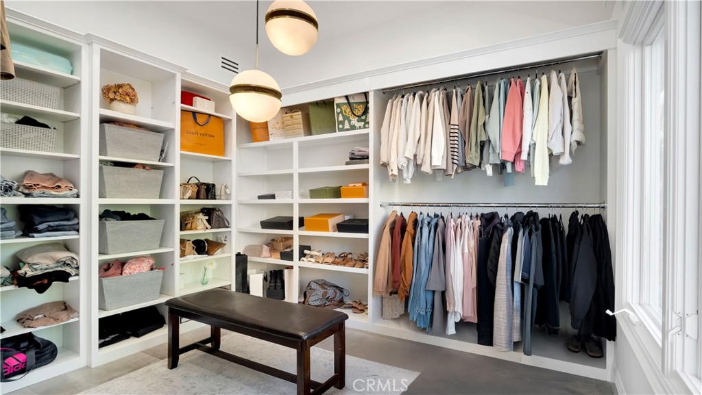 4855 Green Crest Drive