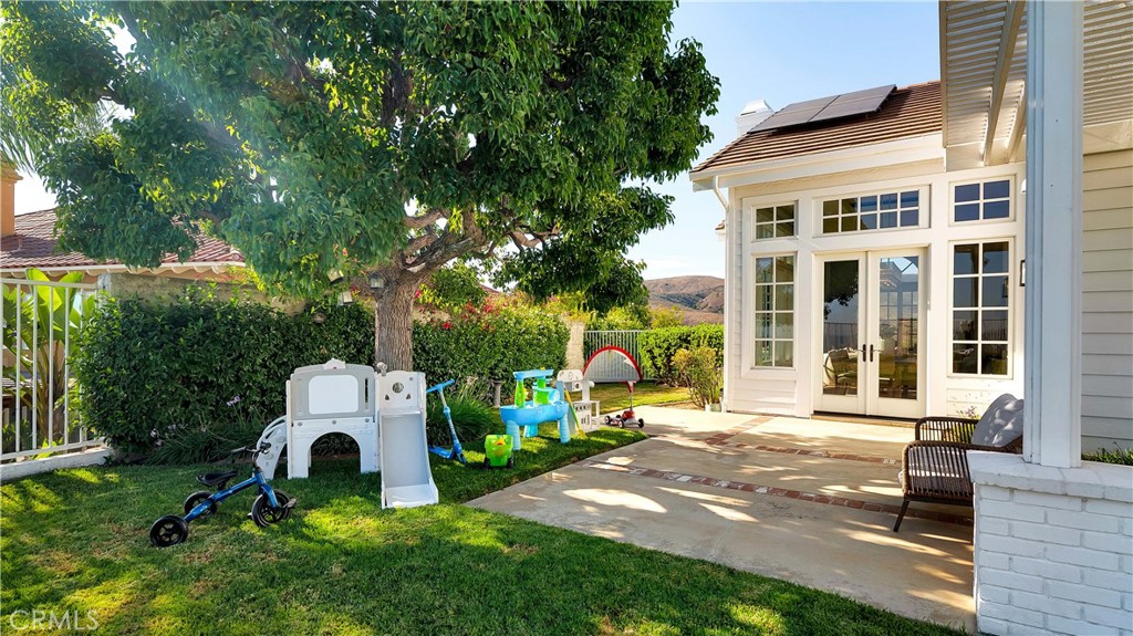 4855 Green Crest Drive