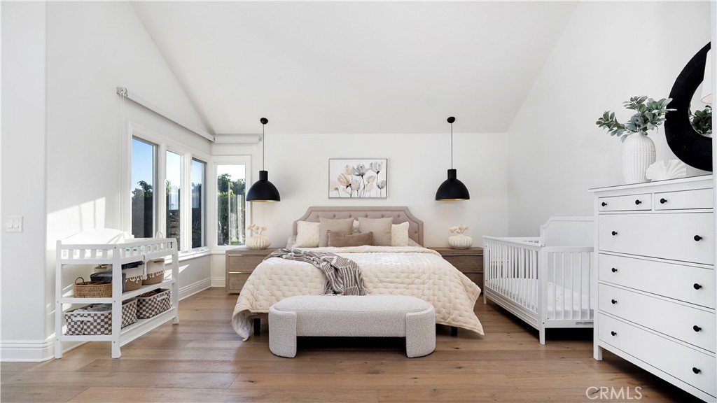 4855 Green Crest Drive