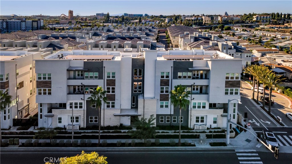 1130 S Urbana