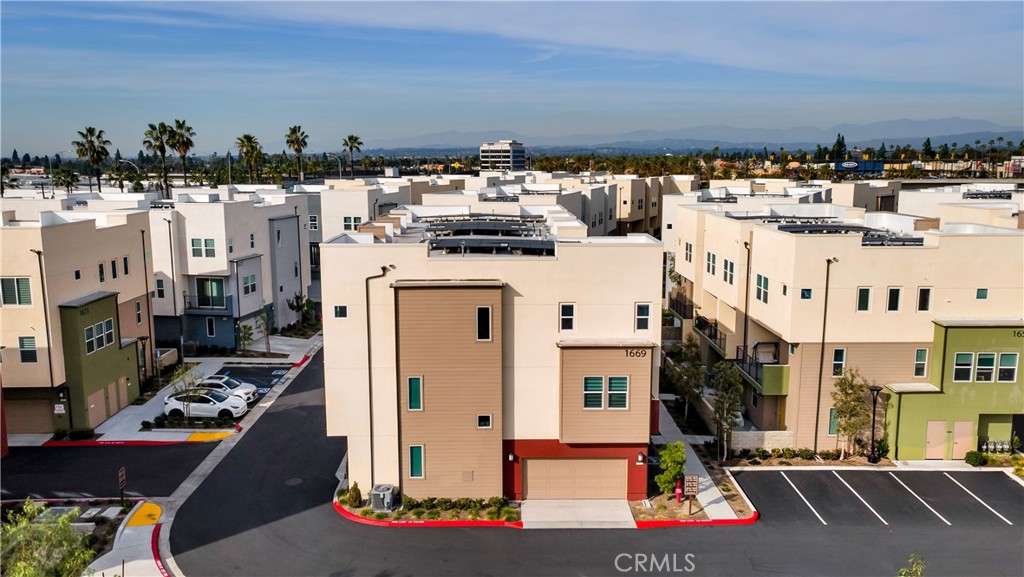 1669 W Lincoln Avenue 102