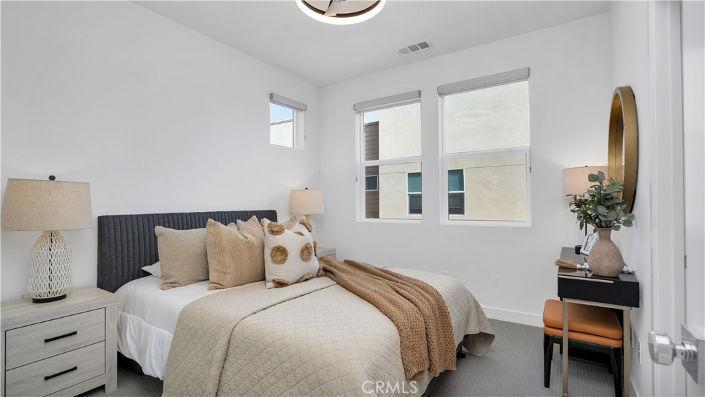 1669 W Lincoln Avenue 102