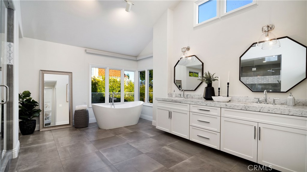 4855 Green Crest Drive