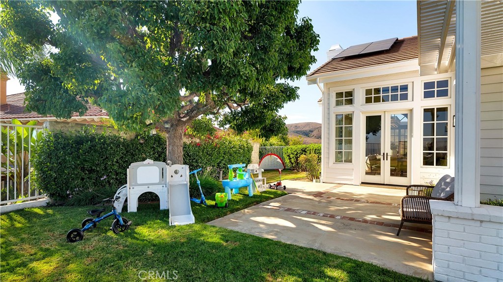 4855 Green Crest Drive