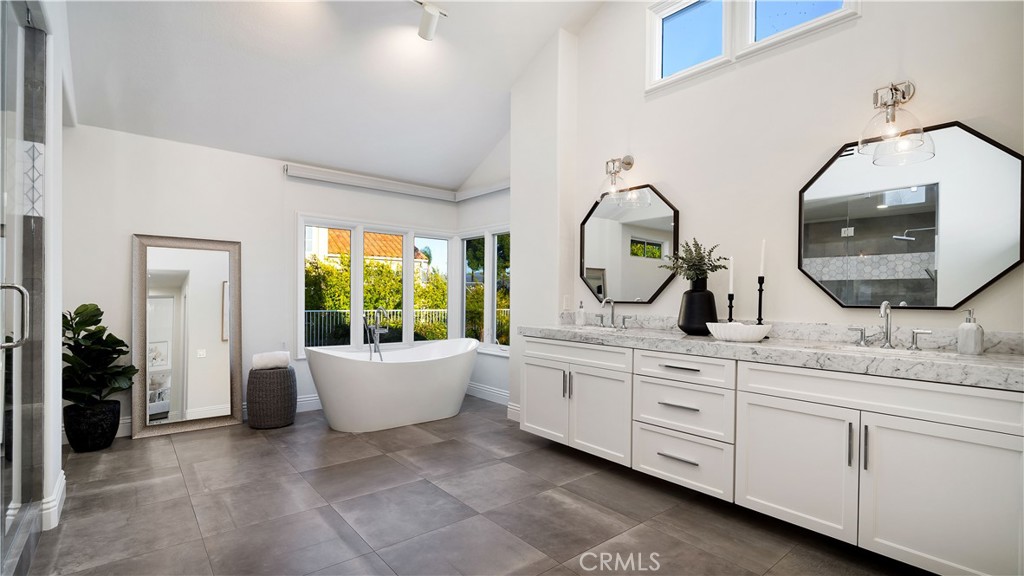 4855 Green Crest Drive