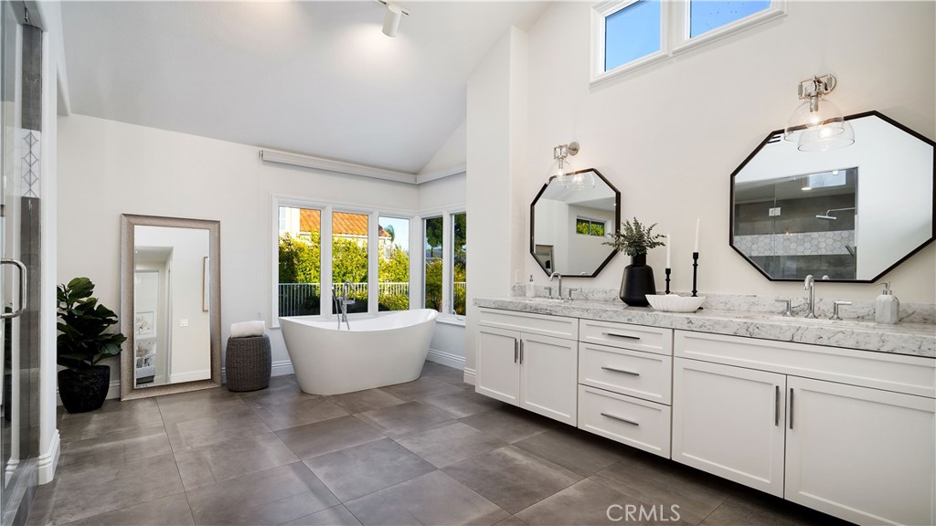 4855 Green Crest Drive