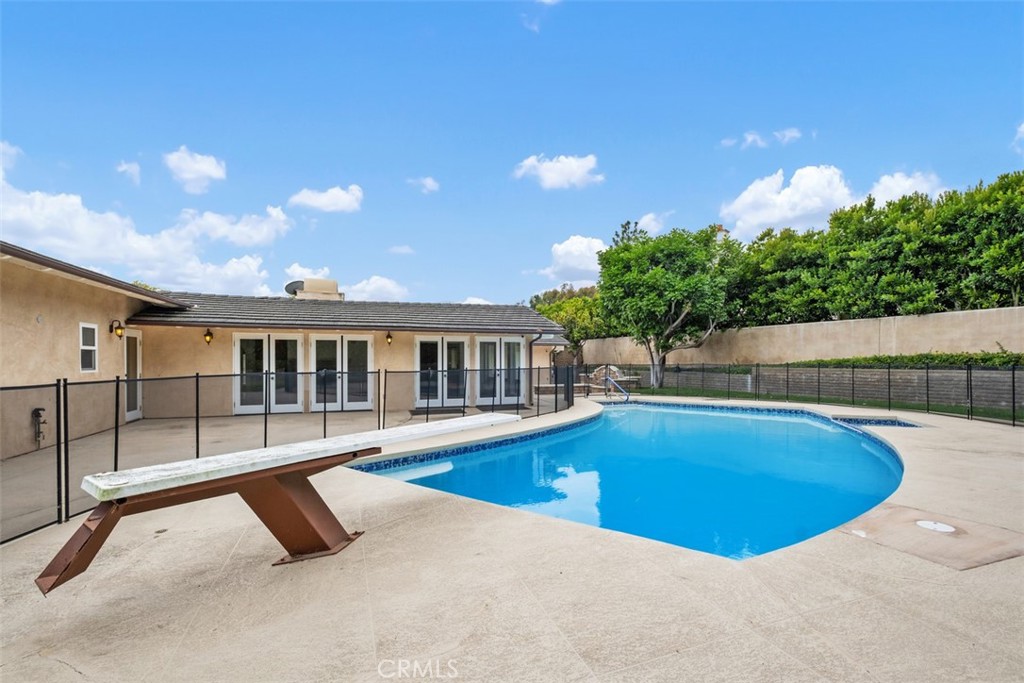 64 Royal Saint George