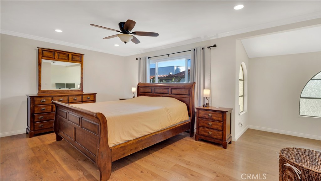 400 S Flower 62