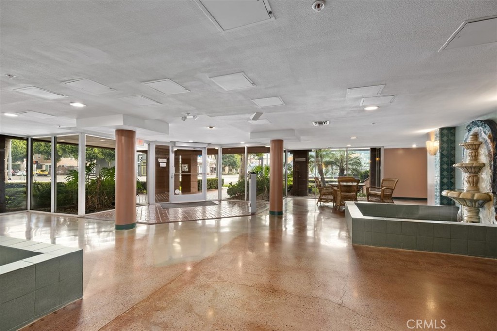 801 Pine Avenue 401
