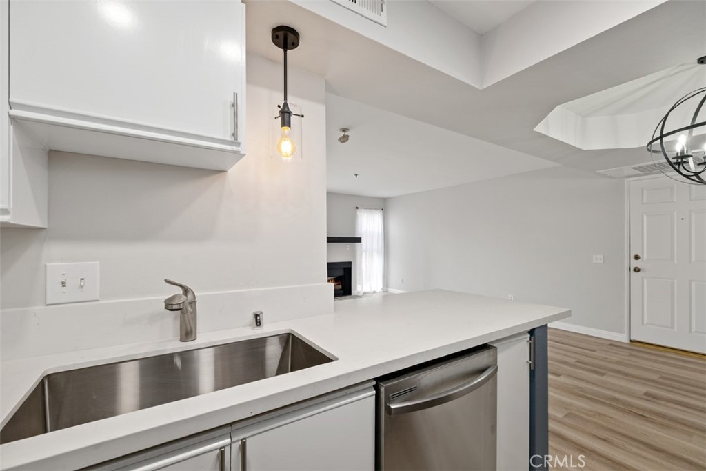 801 Pine Avenue 401