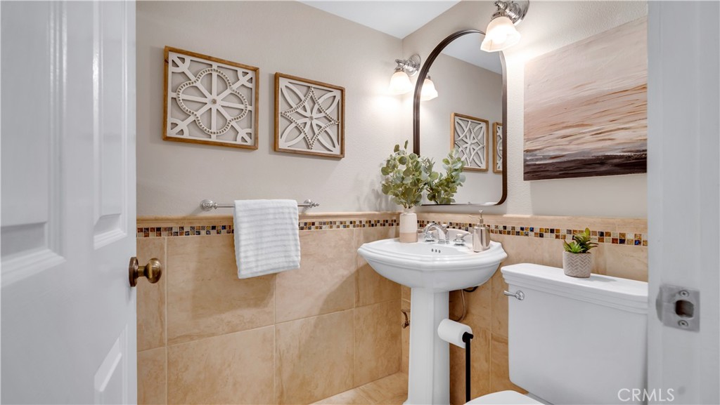 6139 E West View