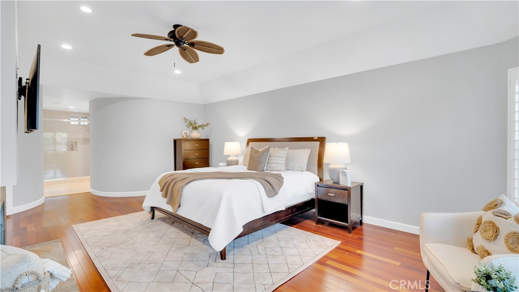 6139 E West View