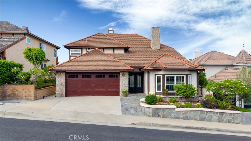 6139 E West View