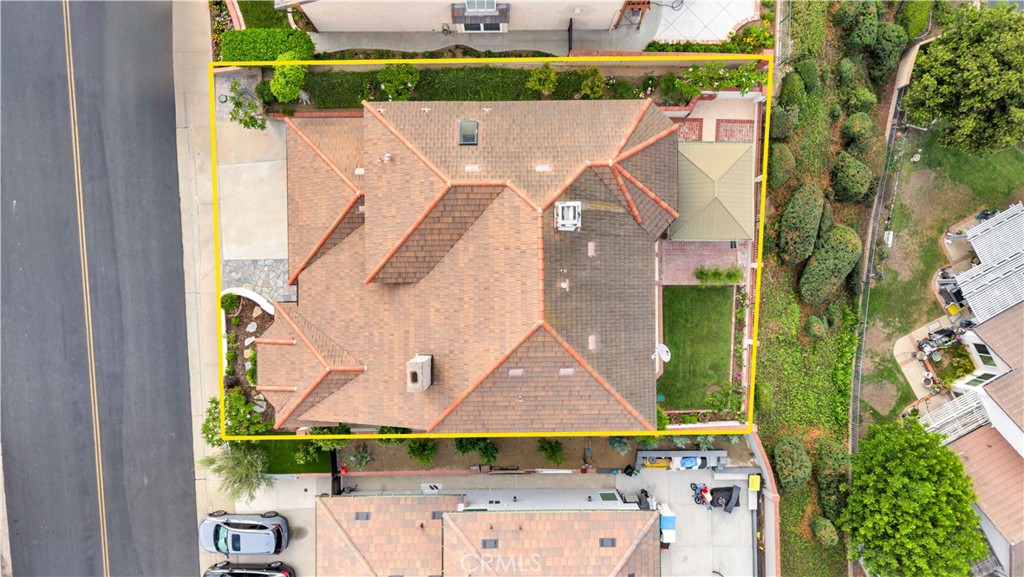 6139 E West View