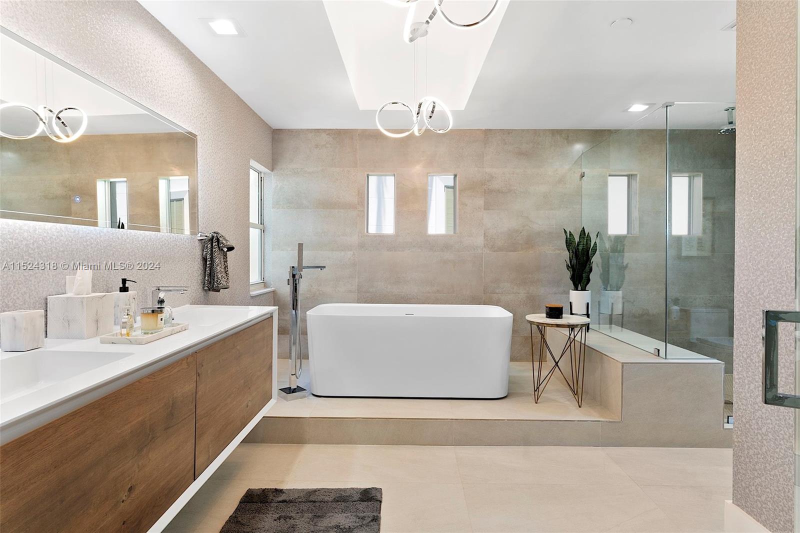 3900 Island Blvd Unit: B406