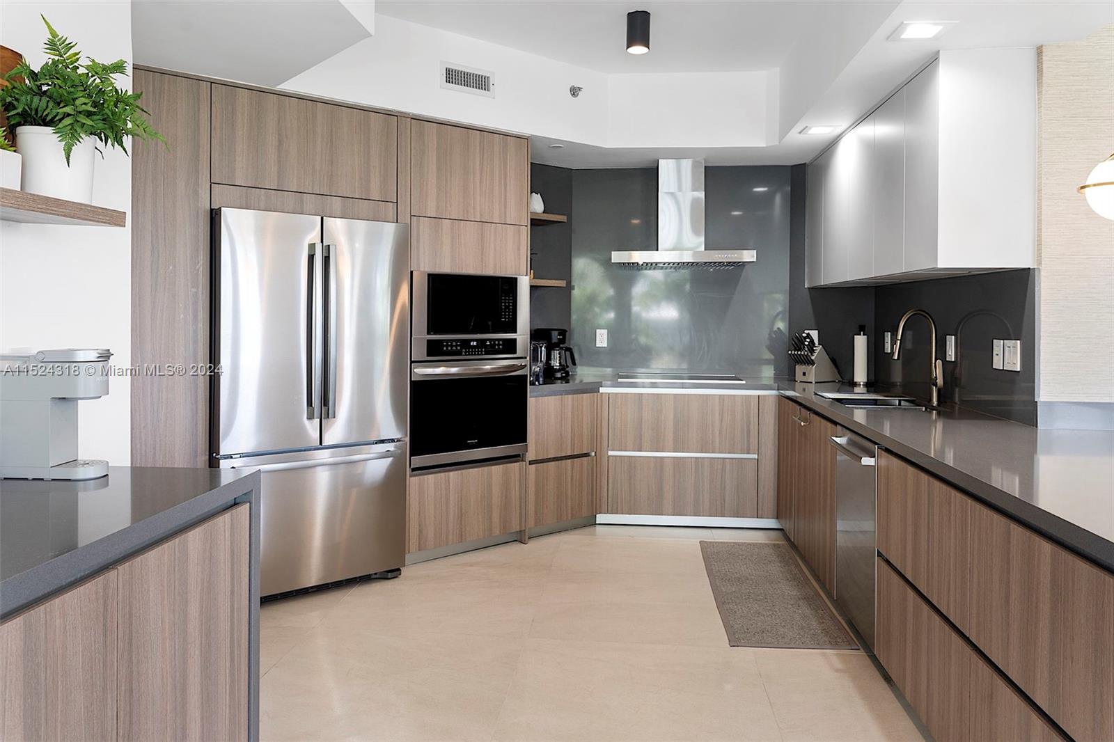 3900 Island Blvd Unit: B406