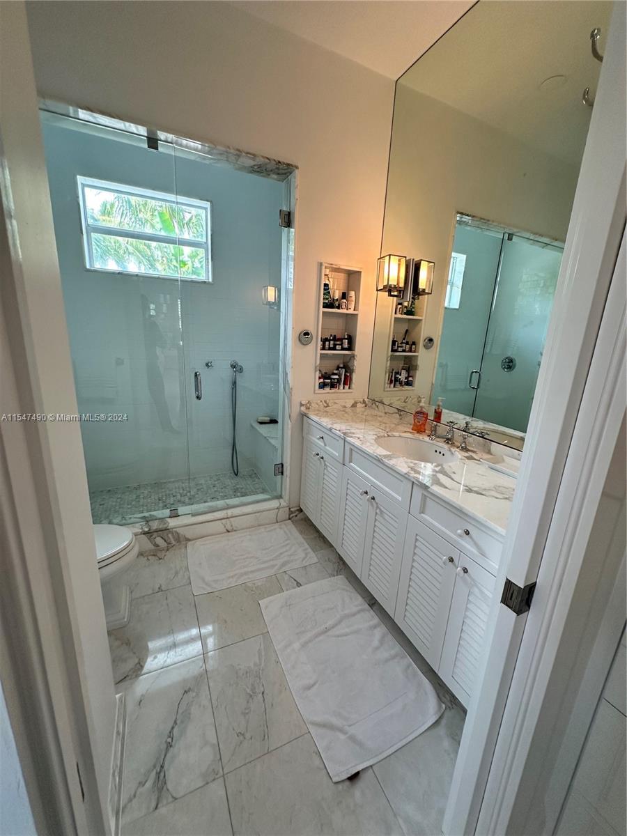 300 Greenwood Dr