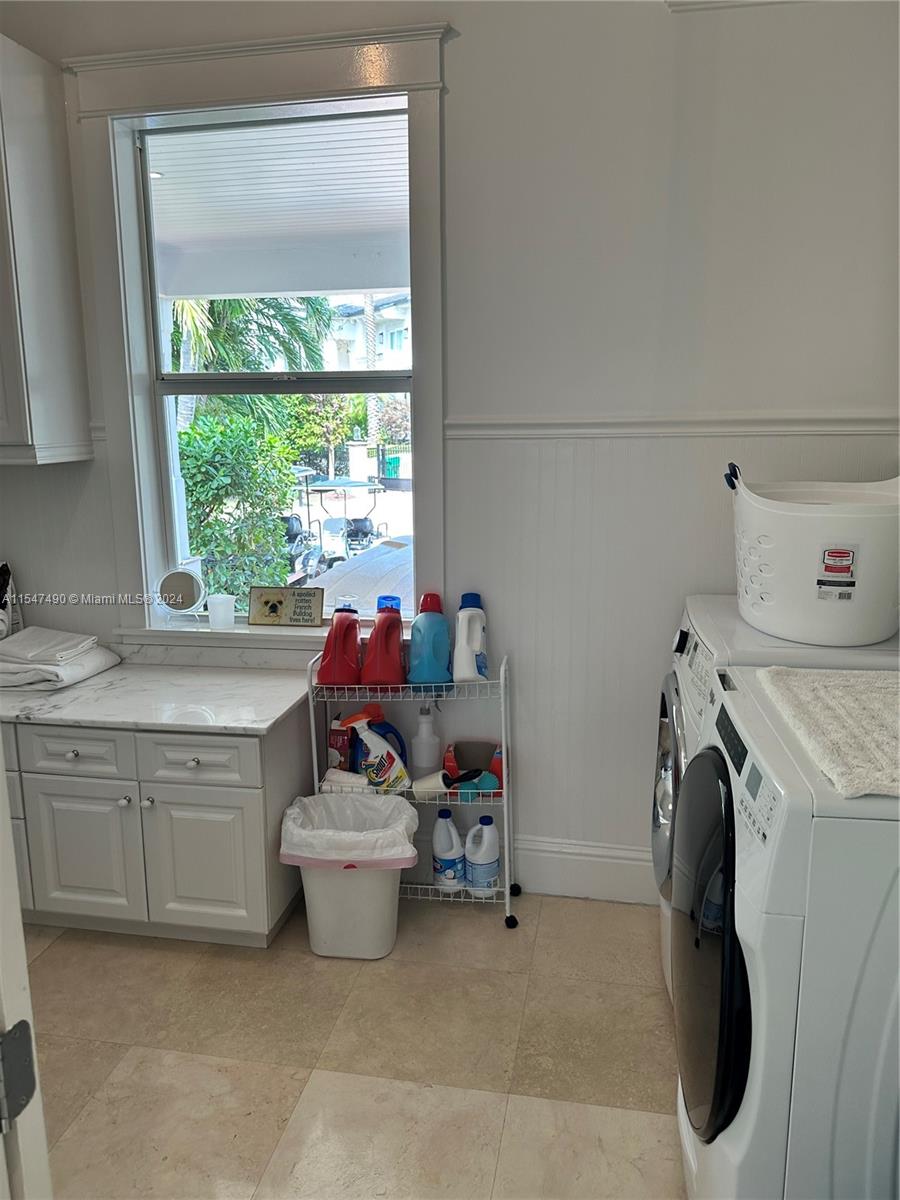 300 Greenwood Dr
