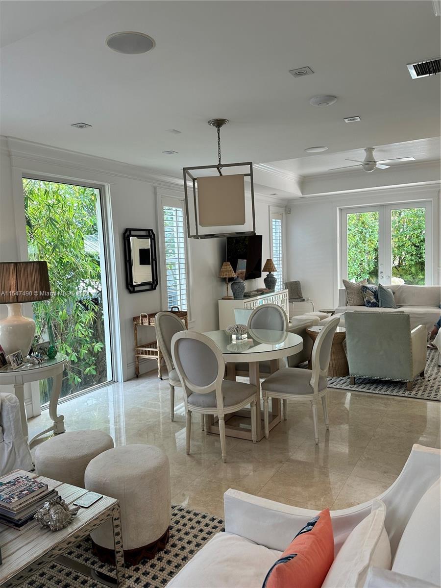 300 Greenwood Dr