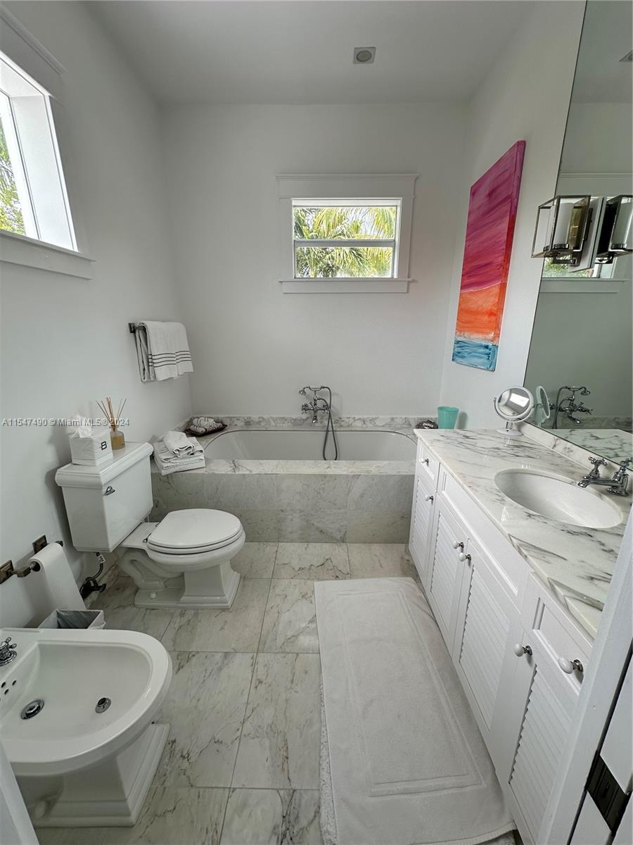 300 Greenwood Dr