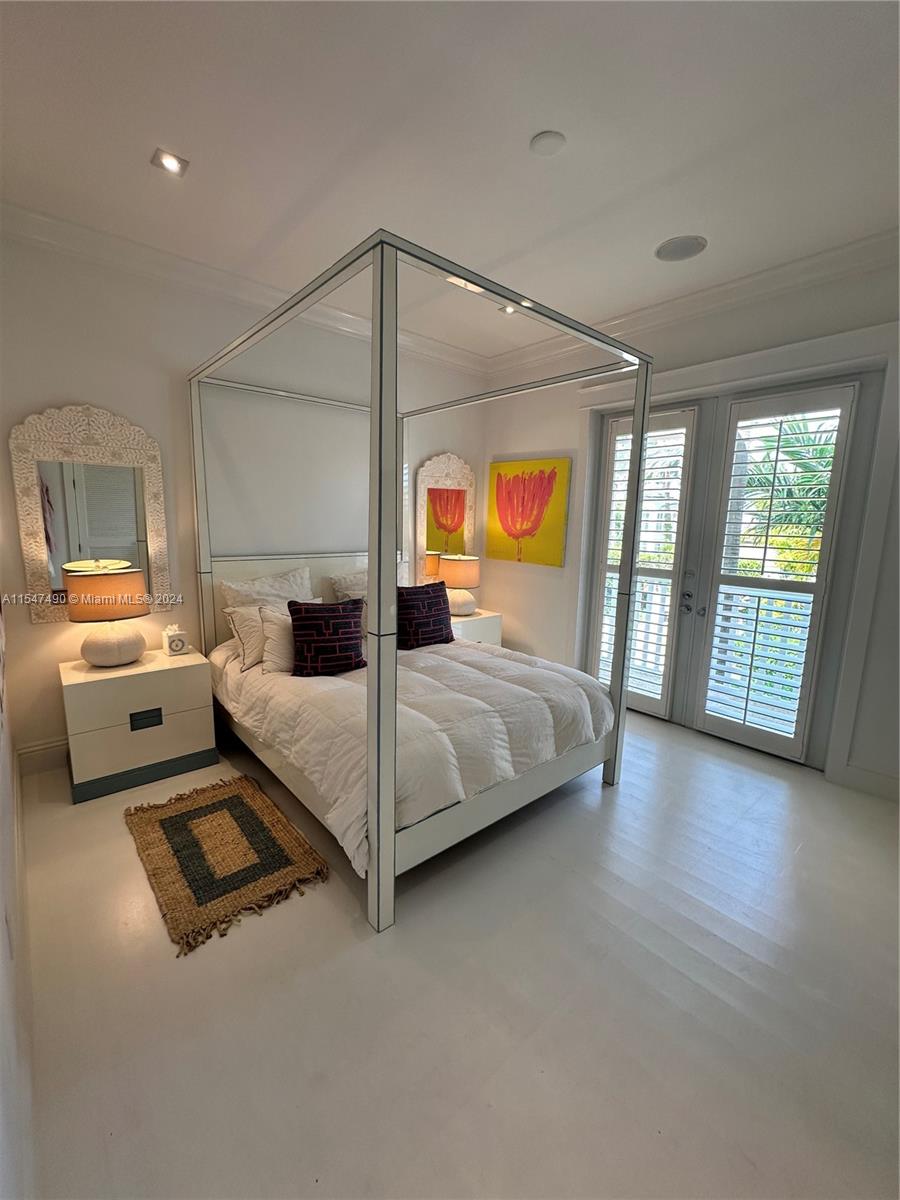 300 Greenwood Dr