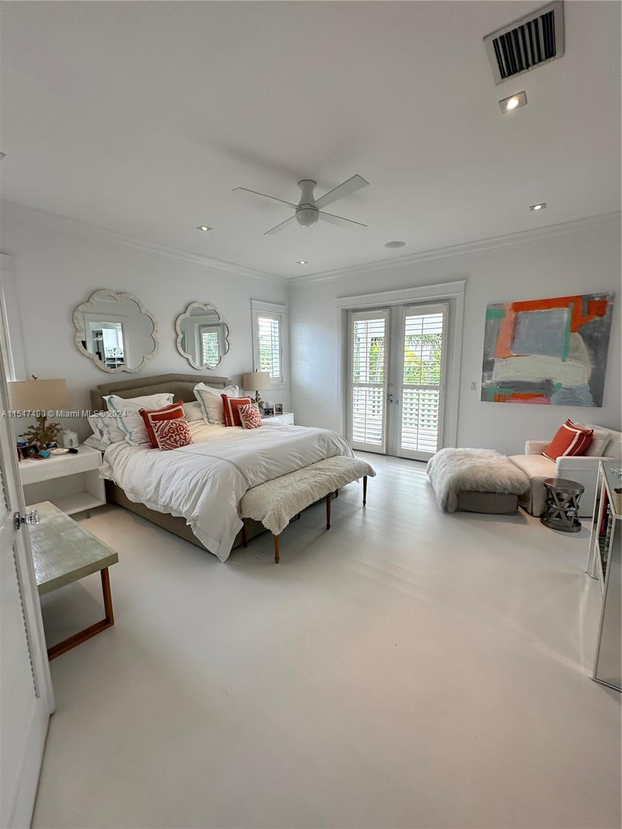 300 Greenwood Dr