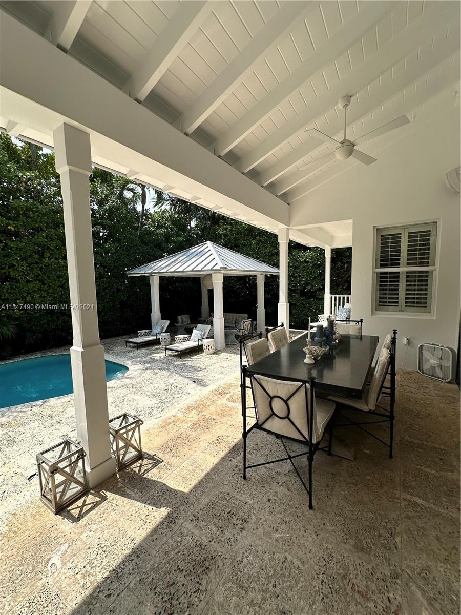 300 Greenwood Dr