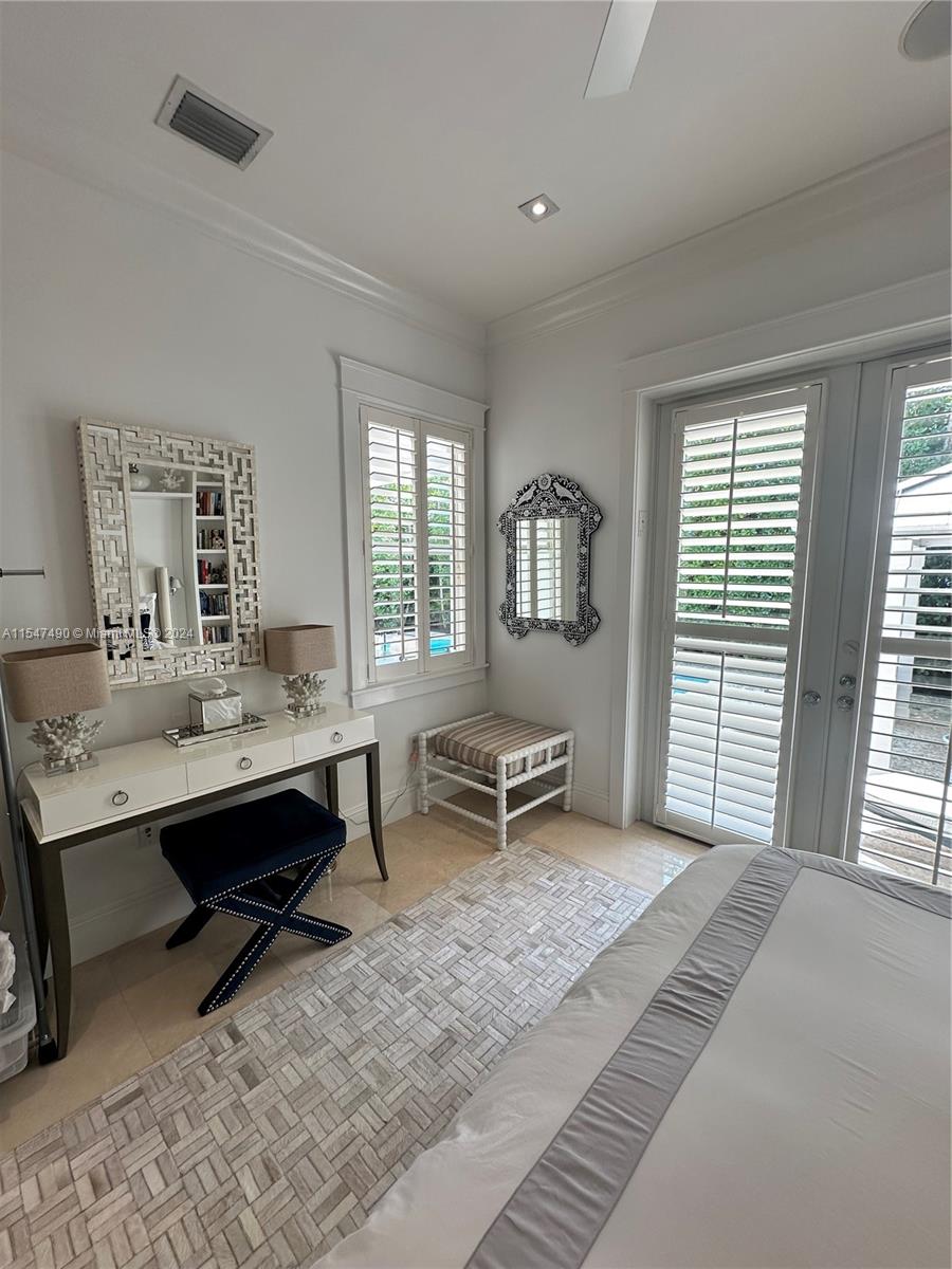 300 Greenwood Dr